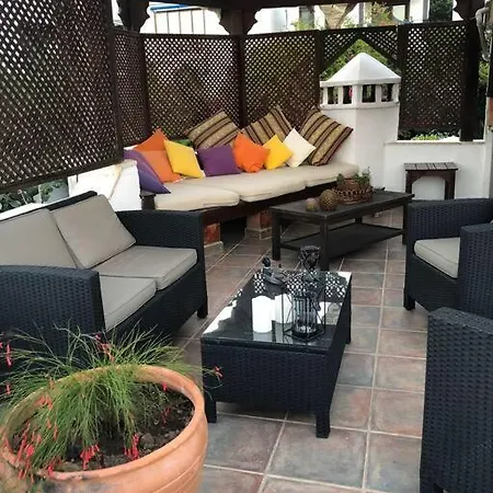 Turkbuku Karaca Tatil Evi *